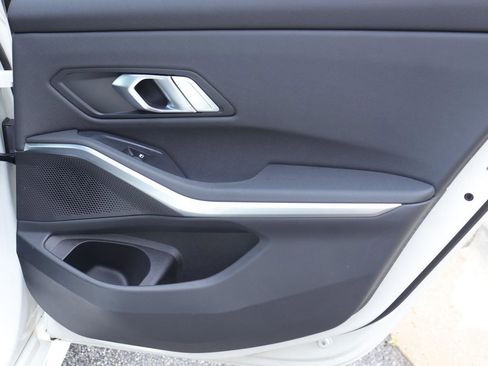 Used 2021 BMW 330e w/ Convenience Package RWD image 17