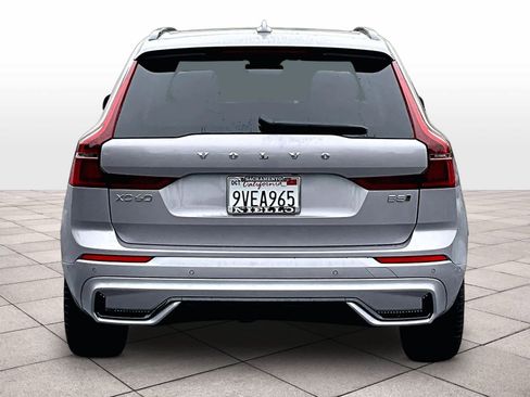 Used 2026 Volvo XC60 B5 Ultra w/ Climate Package image 6