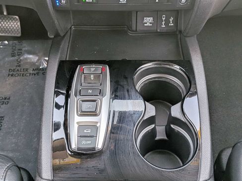 Used 2018 Honda Pilot Elite image 17