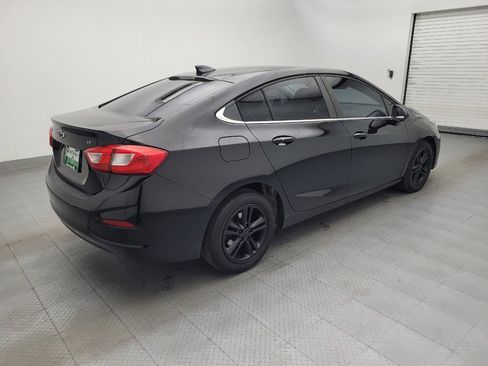 Used 2018 Chevrolet Cruze LT w/ Sun And Sound Package FWD image 10