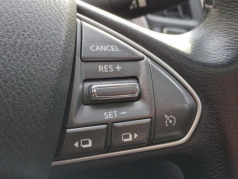 Used 2017 INFINITI Q50 Signature Edition w/ All Weather Package (L93) image 23