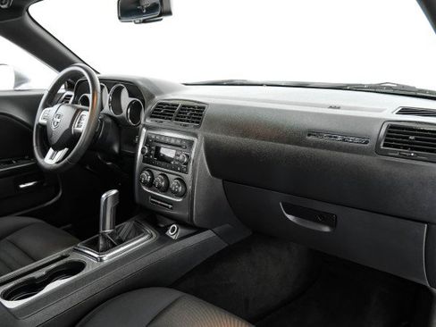 Used 2013 Dodge Challenger R/T RWD image 10