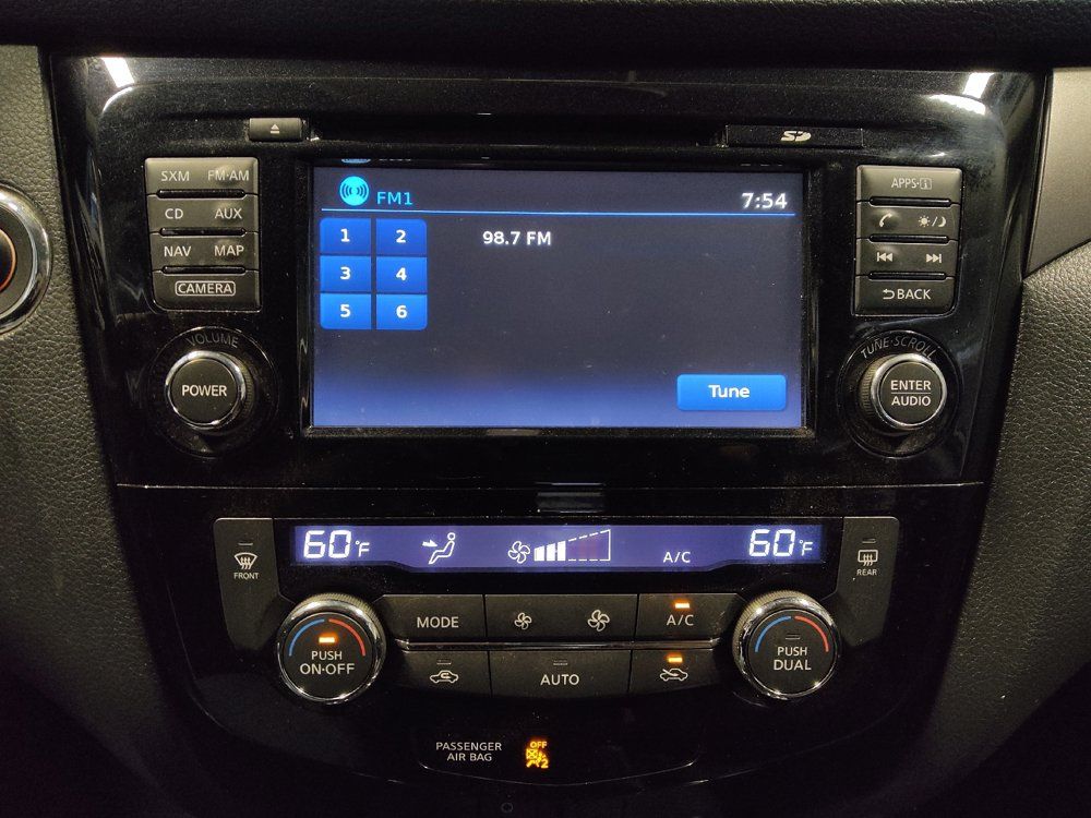 Used 2016 Nissan Rogue SV w/ SV Premium Package AWD/4WD image 25