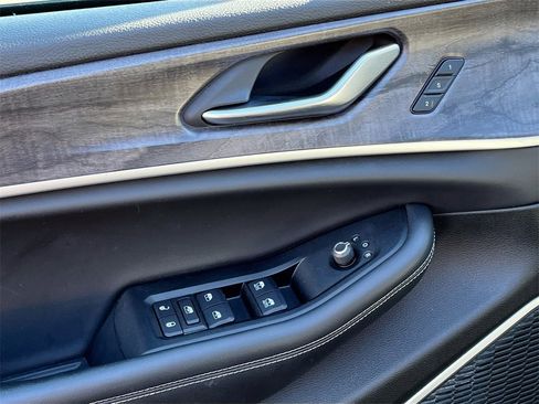 Used 2021 Jeep Grand Cherokee L Limited image 16