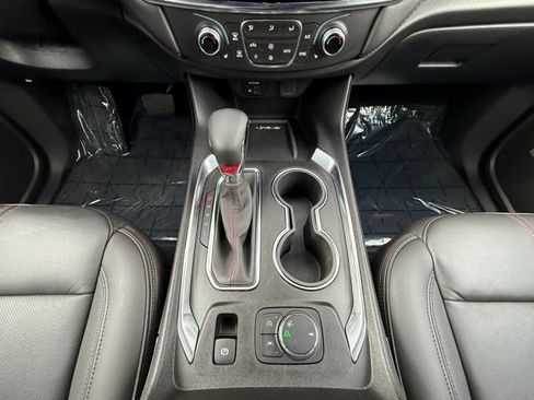 Used 2023 Chevrolet Traverse RS FWD image 29