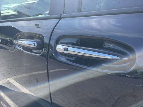 Used 2024 Toyota Sienna XLE image 27