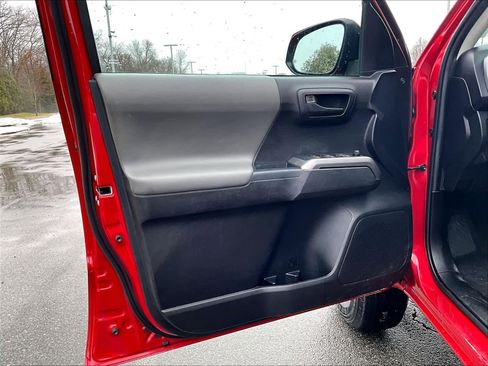 Used 2023 Toyota Tacoma SR5 image 9