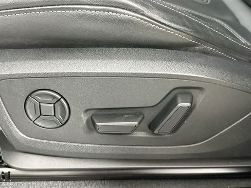 Used 2024 Audi Q3 2.0T Premium Plus image 23