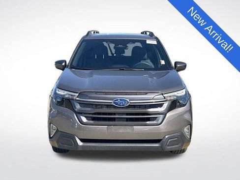 Certified 2025 Subaru Forester Premium AWD/4WD image 2