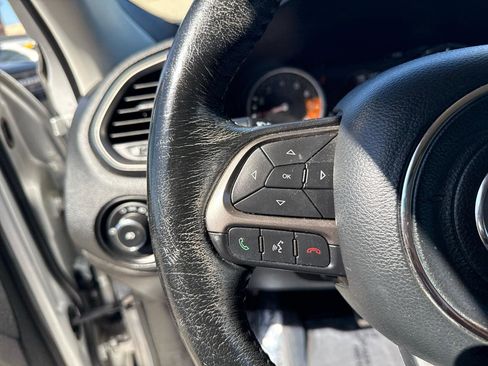 Used 2018 Jeep Renegade Limited w/ UConnect 8.4 Nav Group image 16