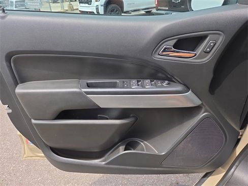 Used 2022 Chevrolet Colorado ZR2 image 17