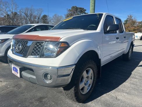 Used 2008 Nissan Frontier SE w/ SE Value Truck Pkg image 3
