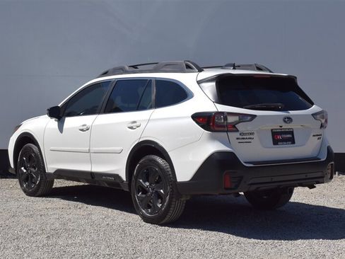 Used 2020 Subaru Outback Onyx Edition XT w/ Popular Package #2 AWD/4WD image 2