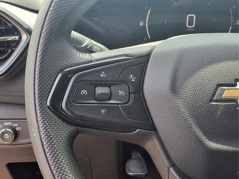 Used 2025 Chevrolet TrailBlazer LT AWD/4WD image 6