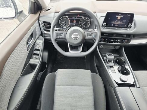 Used 2023 Nissan Rogue SV AWD/4WD image 10