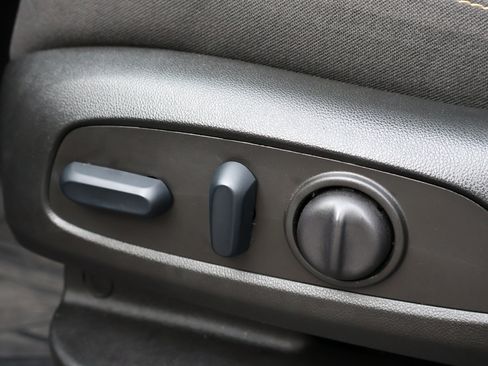 Used 2024 Chevrolet Equinox LT w/ LPO, Floor Liner Package FWD image 10