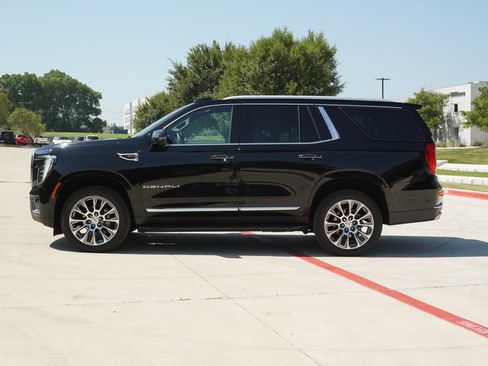 Used 2025 GMC Yukon Denali AWD/4WD image 2