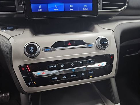 Used 2023 Ford Explorer XLT w/ Equipment Group 202A image 24