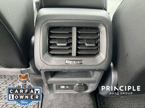 Used 2022 Volkswagen Tiguan SE FWD image 31