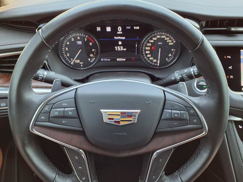 Used 2024 Cadillac XT5 Sportv w/ Technology Package AWD/4WD image 12