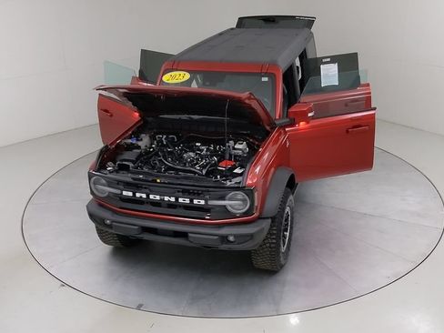 Certified 2023 Ford Bronco Outer Banks w/ Sasquatch Package AWD/4WD image 44