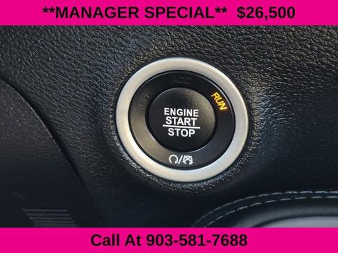 Used 2023 Dodge Challenger SXT image 31