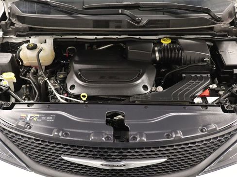 Certified 2023 Chrysler Voyager LX FWD image 23