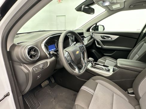 Used 2025 Chevrolet Blazer LT w/ Convenience Package image 21
