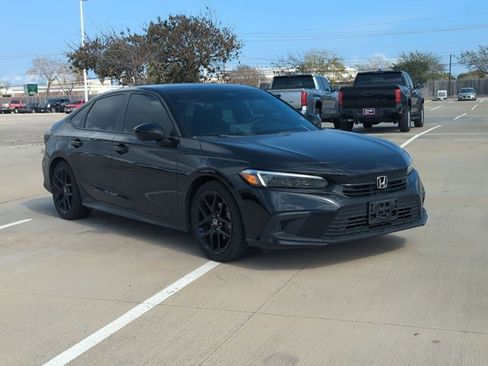 Used 2024 Honda Civic Sport image 3