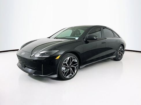 Used 2024 Hyundai Ioniq 6 SEL RWD image 3