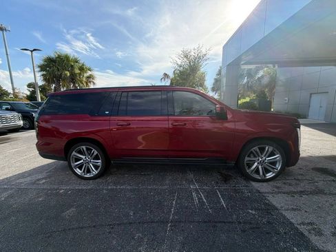 Used 2025 Cadillac Escalade ESV Sport Platinum w/ LPO, Floor Liner Package AWD/4WD image 4