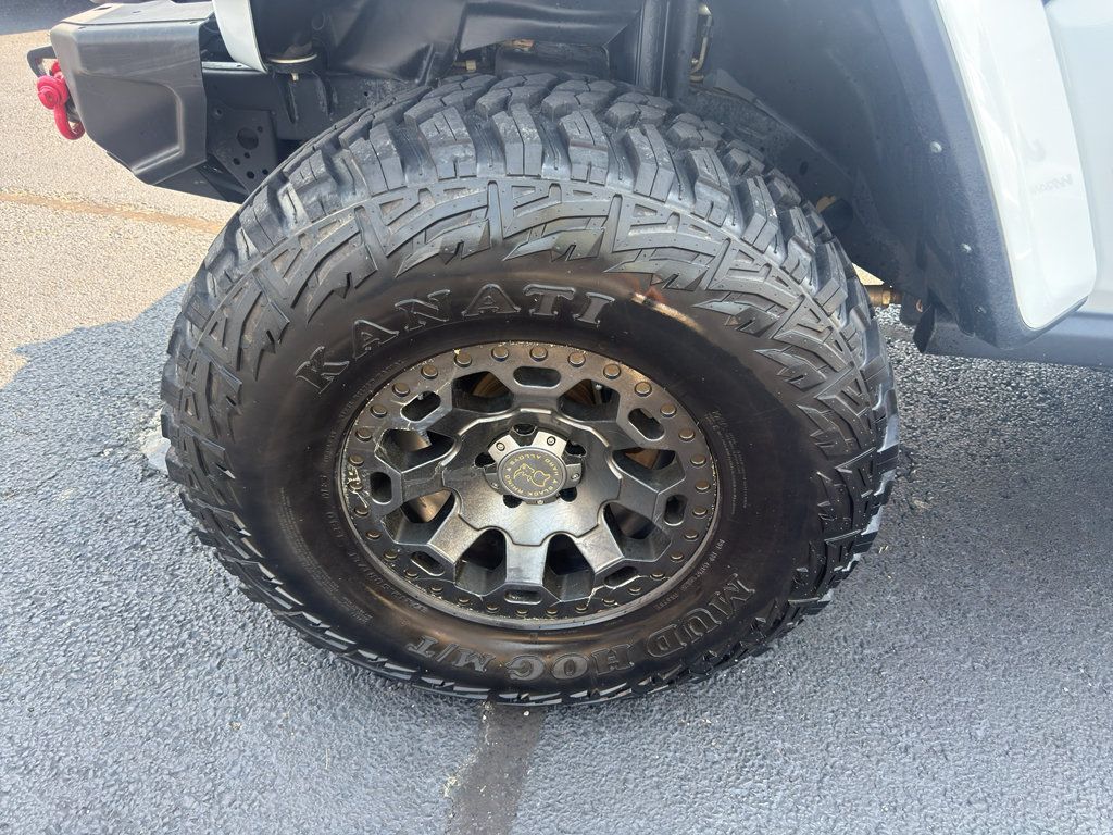 Used 2023 Jeep Wrangler Rubicon w/ LED Lighting Group AWD/4WD image 9