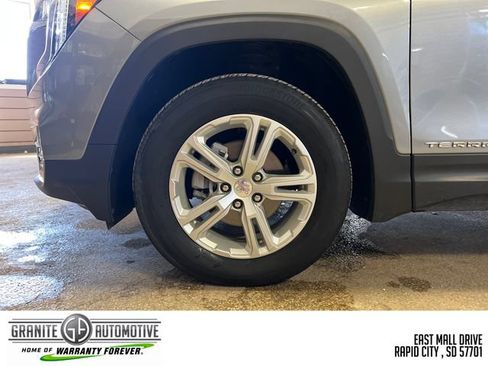 Used 2023 GMC Terrain SLE w/ Driver Convenience Package AWD/4WD image 26
