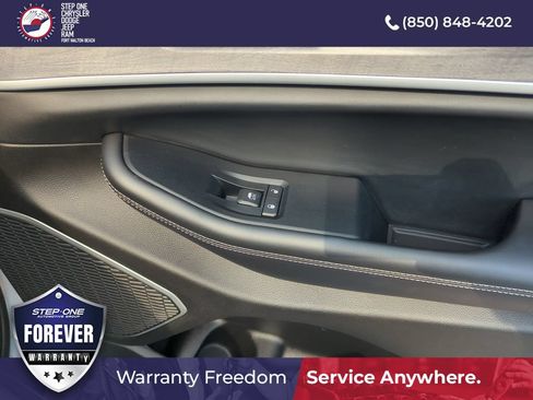 Used 2022 Jeep Grand Cherokee Limited 4xe w/ Luxury Tech Group II AWD/4WD image 36