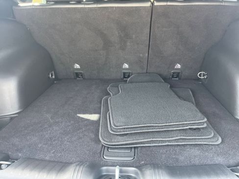 Used 2025 Jeep Compass Limited image 31