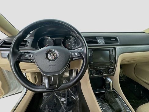 Used 2017 Volkswagen Passat 1.8T R-Line FWD image 13