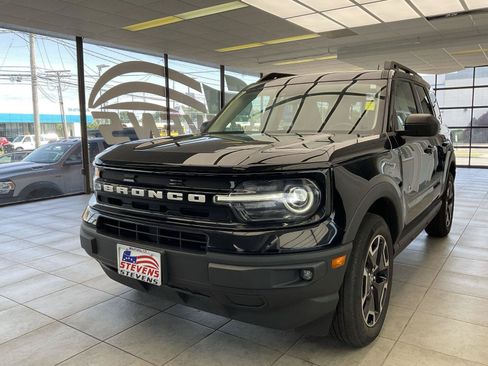 Used 2023 Ford Bronco Sport Outer Banks w/ Tech Package AWD/4WD image 3
