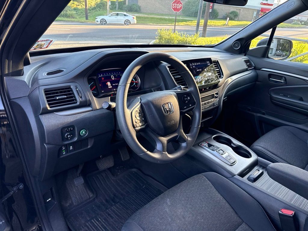 Used 2021 Honda Passport Sport image 8
