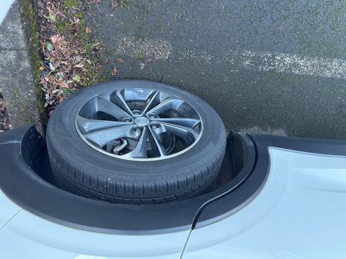 Used 2023 Buick Encore GX Select w/ Safety Package II image 5