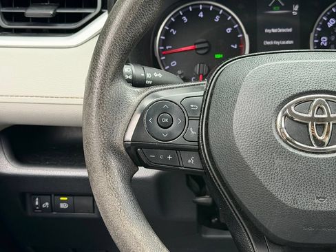 Used 2020 Toyota RAV4 XLE AWD/4WD image 41