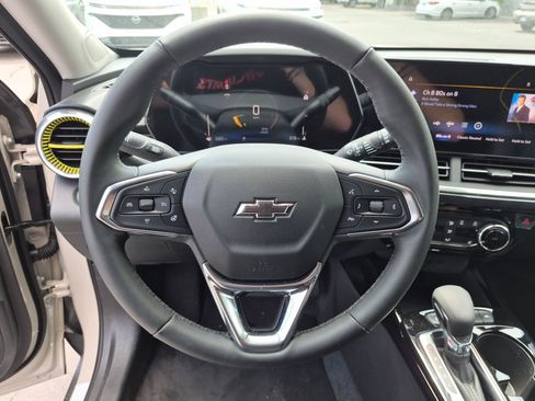 Used 2026 Chevrolet Trax ACTIV w/ Driver Confidence Package FWD image 18