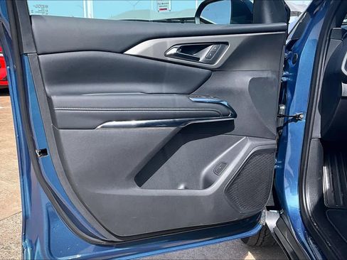 New 2026 Chevrolet Traverse LT w/ Sun and Wheel Package image 11