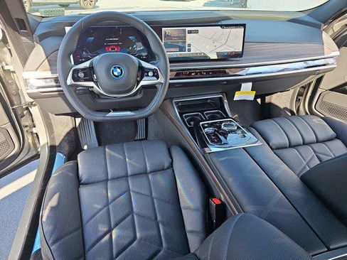 New 2025 BMW i7 eDrive50 image 16