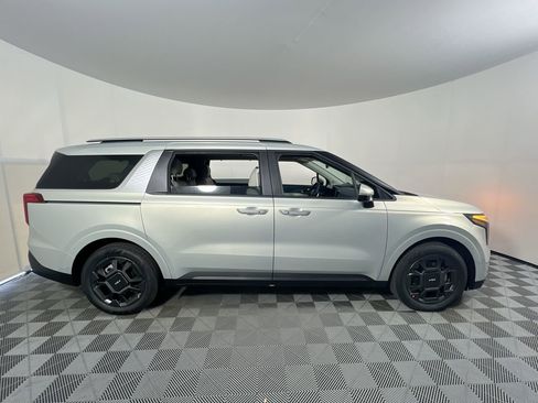 New 2026 Kia Carnival EX FWD image 2