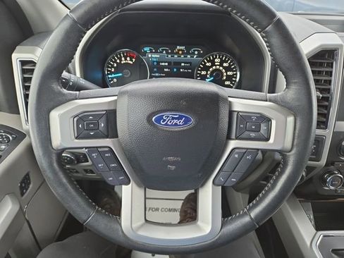 Used 2018 Ford F150 Lariat w/ Trailer Tow Package image 22