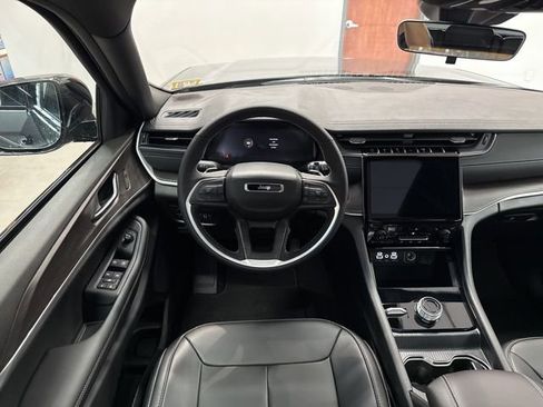 New 2025 Jeep Grand Cherokee Limited AWD/4WD image 43