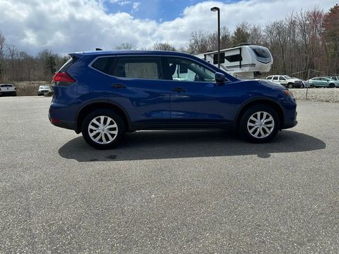 Used 2017 Nissan Rogue S AWD/4WD image 6