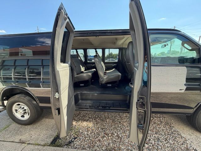 Used 2025 Chevrolet Express 3500 LS RWD image 4