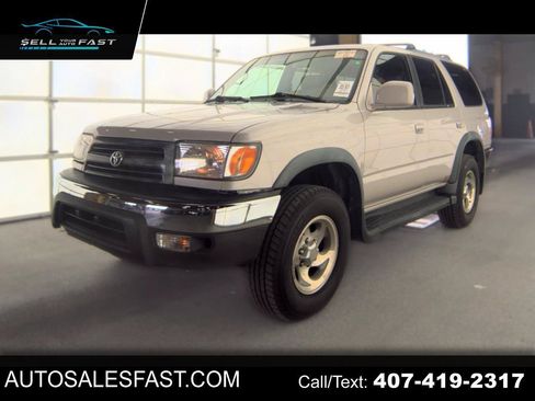 Used 2000 Toyota 4Runner SR5 w/ Upgrade Value Pkg 2 RWD image 1