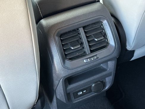 Used 2021 Volkswagen Tiguan SE AWD/4WD image 13